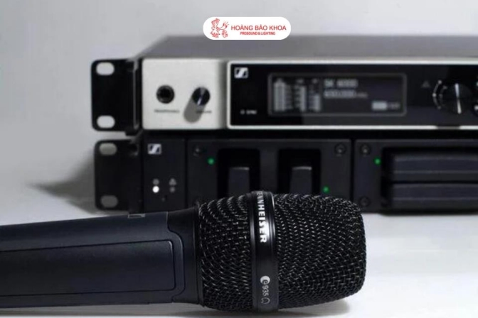 Micro Sennheiser sử dụng loại pin nào? Danh sách micro và pin tương thích